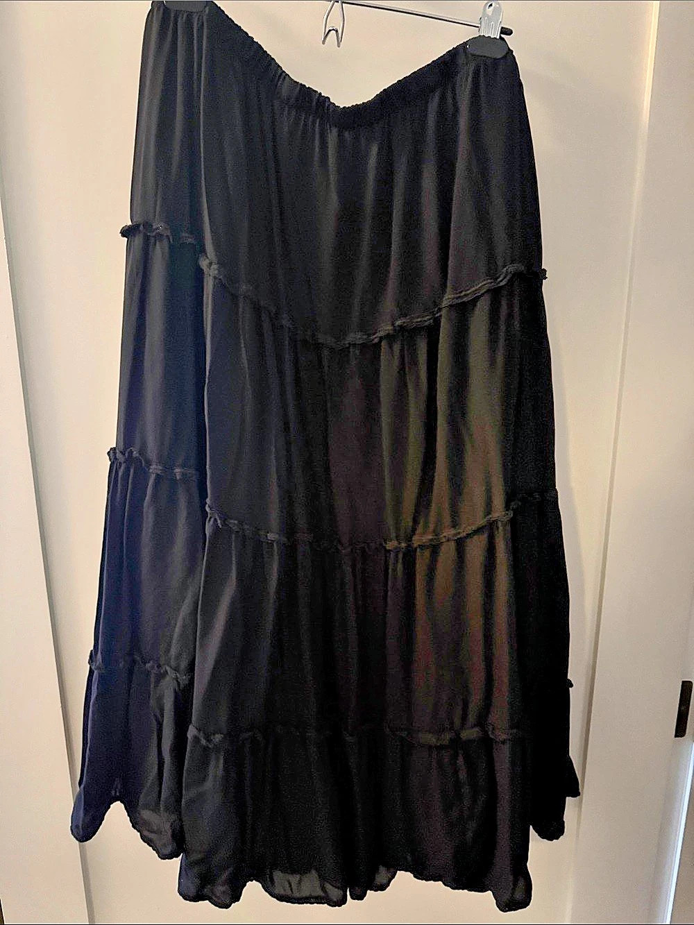 Little Moon Tiered Maxi Dress in Black Size XL Like New